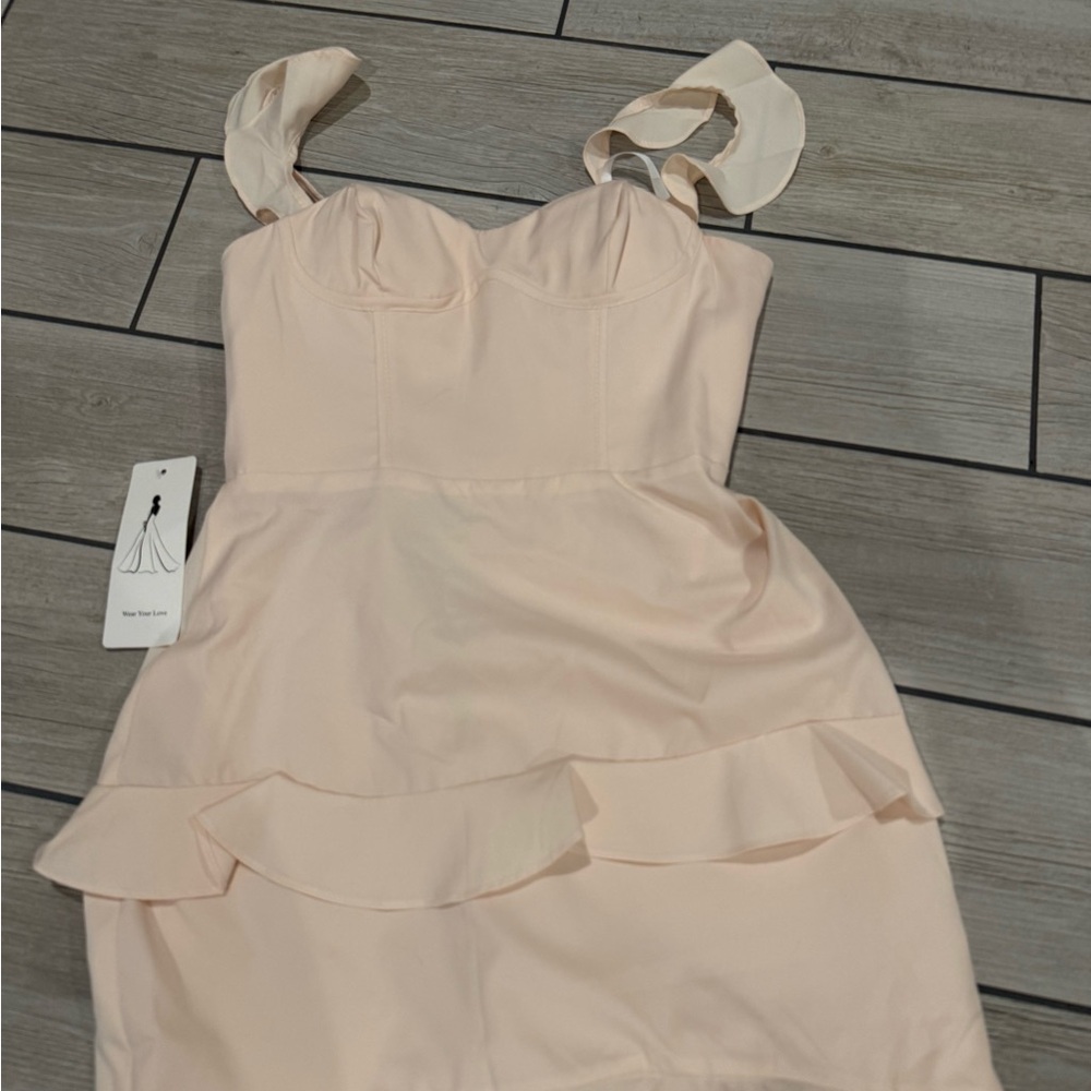 Elegant Cream Sleeveless Dress